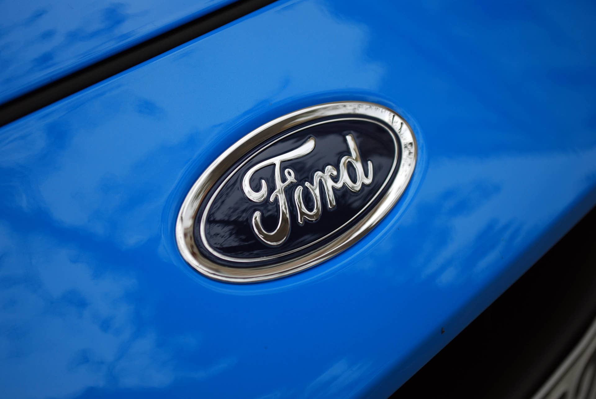 2016 Ford Focus RS badge