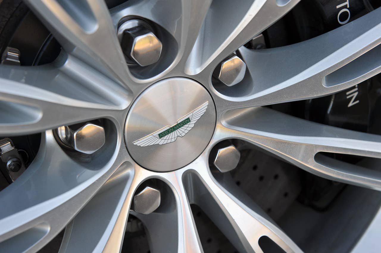 2013 Aston Martin DB9 wheel detail