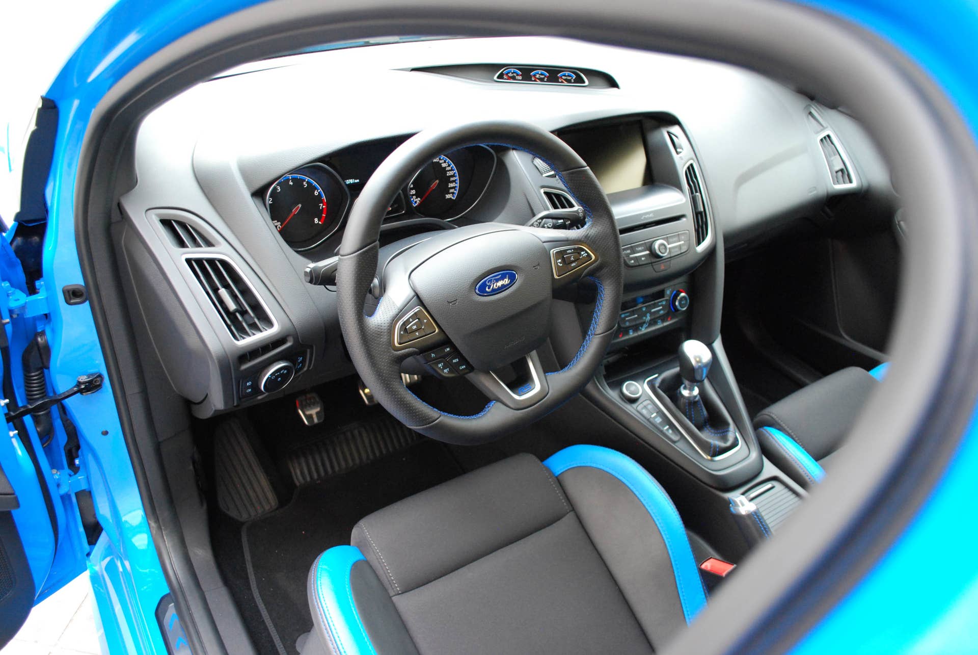2016 Ford Focus RS interior