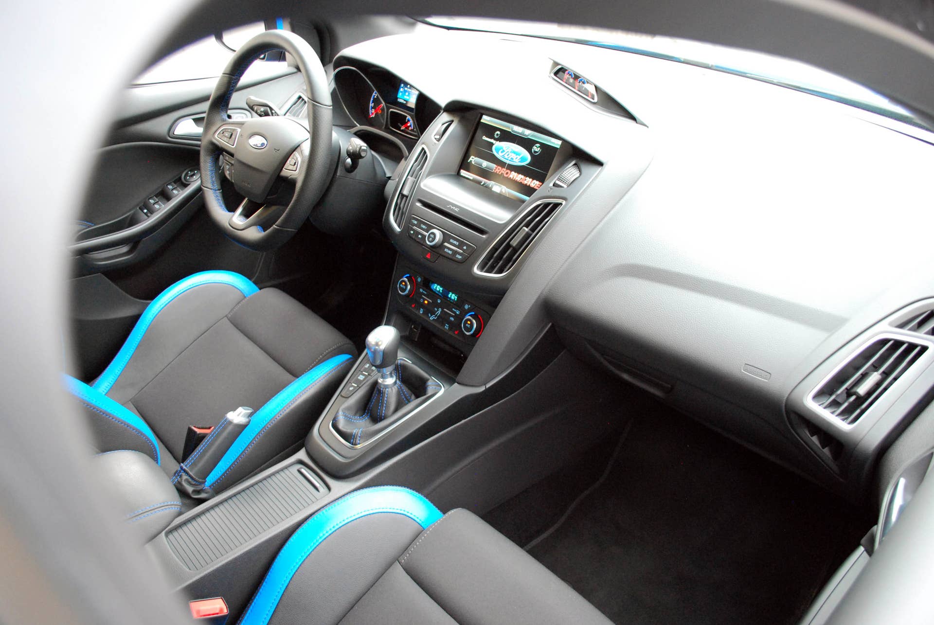 2016 Ford Focus RS interior