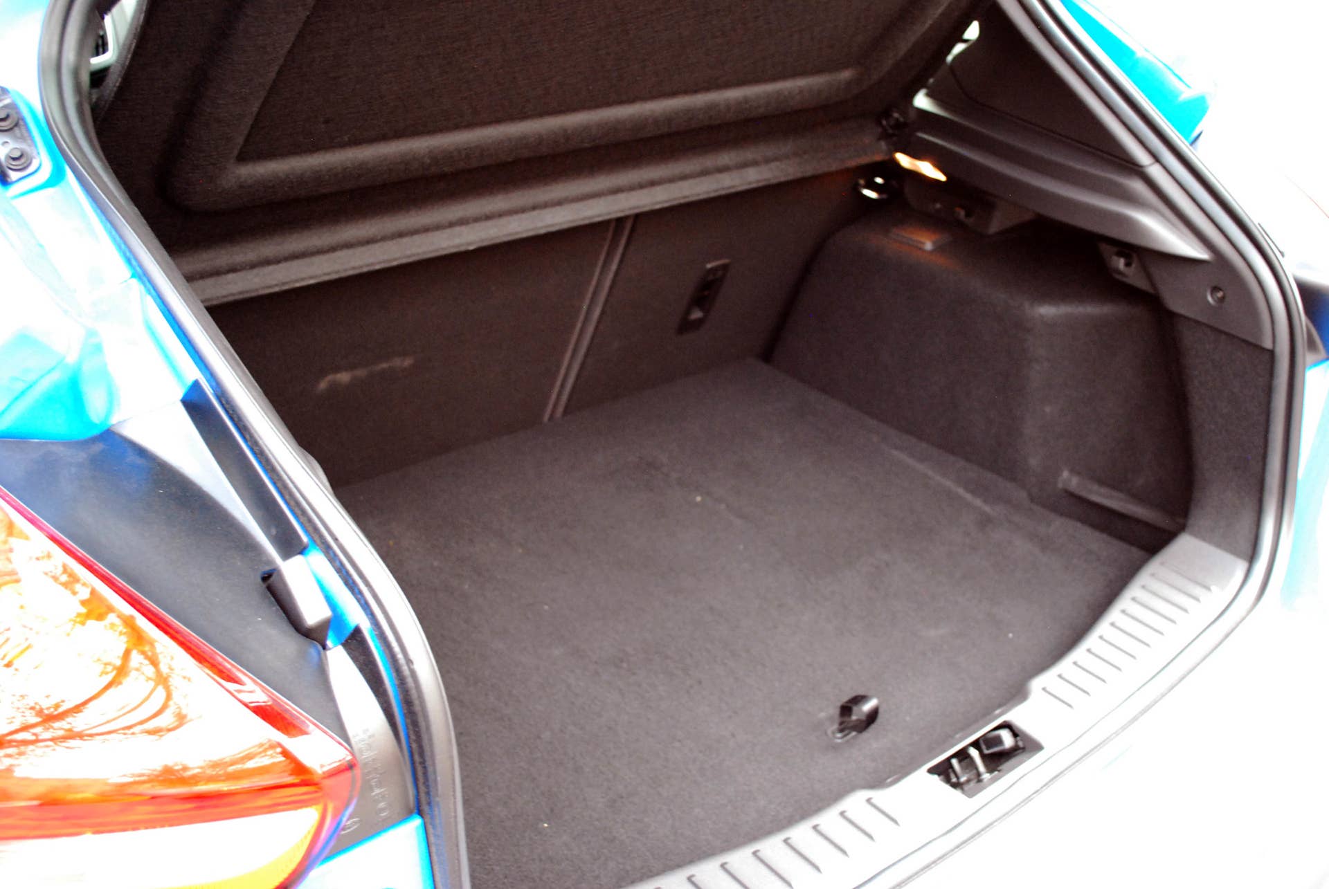 2016 Ford Focus RS rear cargo area