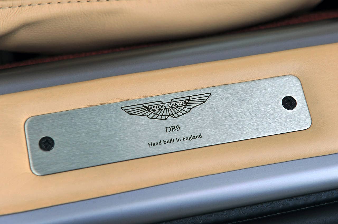 2013 Aston Martin DB9 sill plate