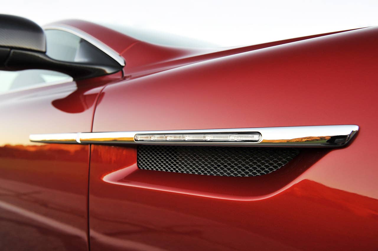 2013 Aston Martin DB9 side vent