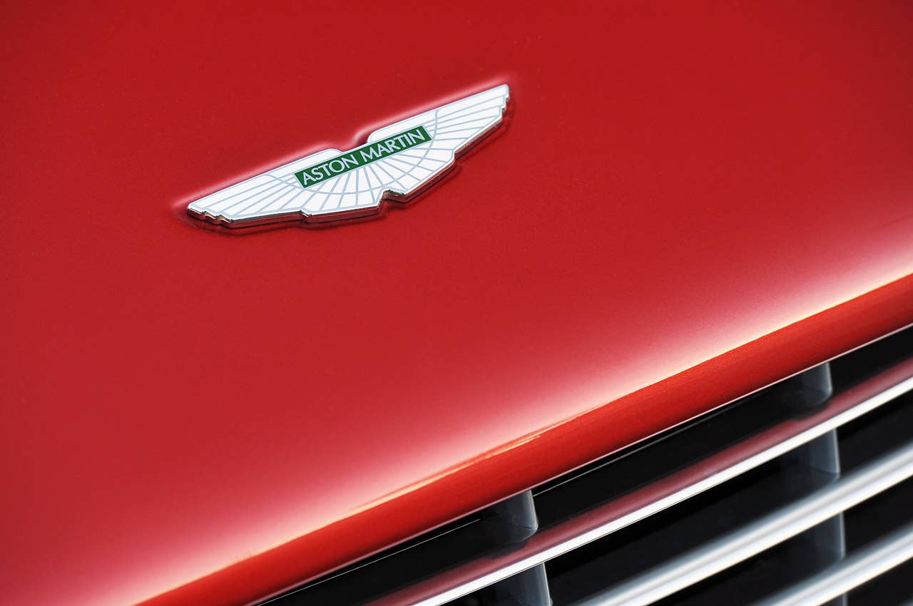 2013 Aston Martin DB9 logo