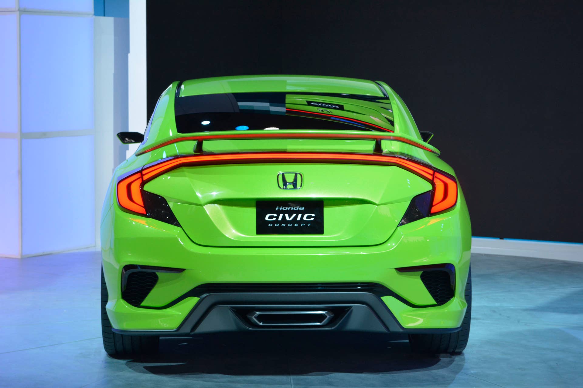 honda civic concept coupe exhaust taillights