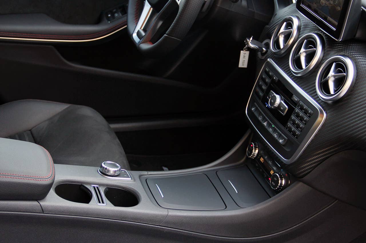 2012 Mercedes-Benz A-Class center console