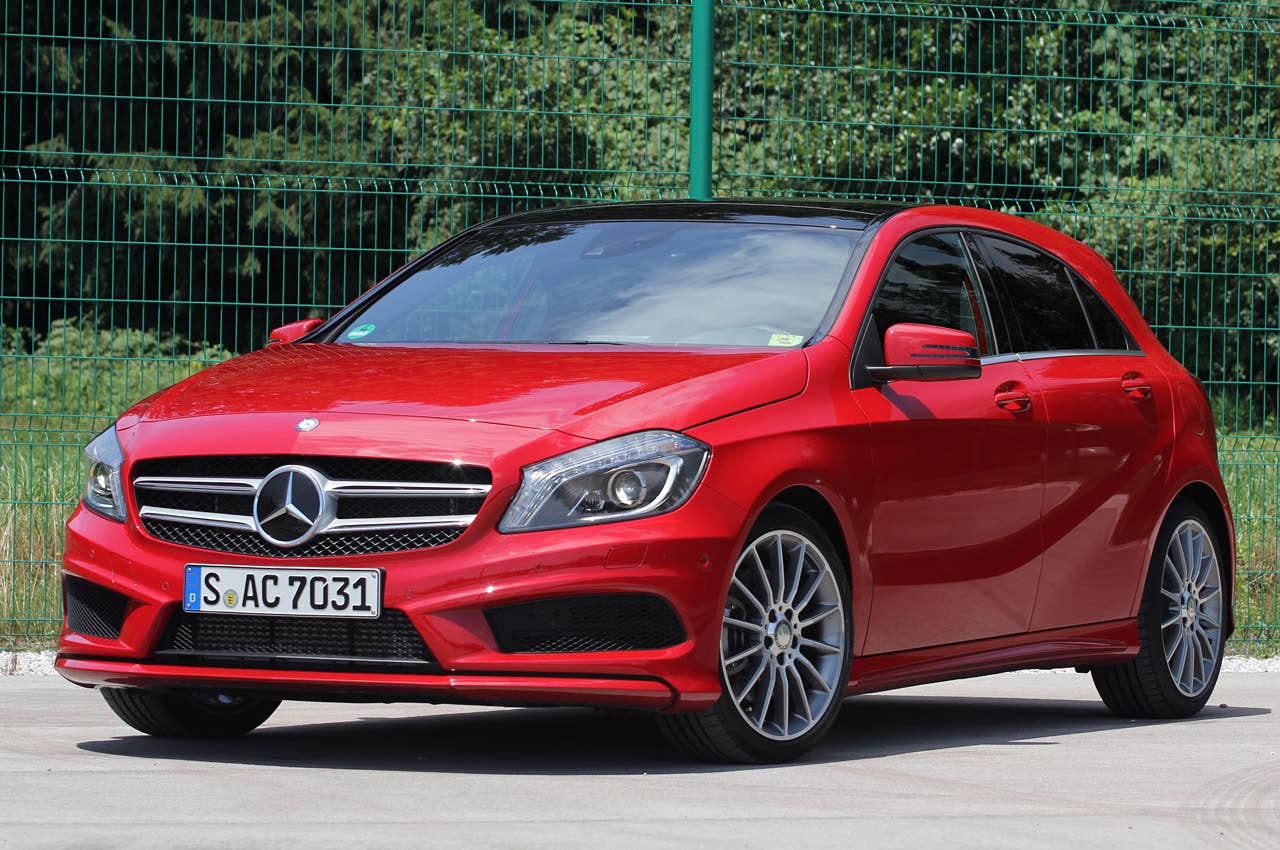 2012 Mercedes-Benz A-Class front 3/4 view