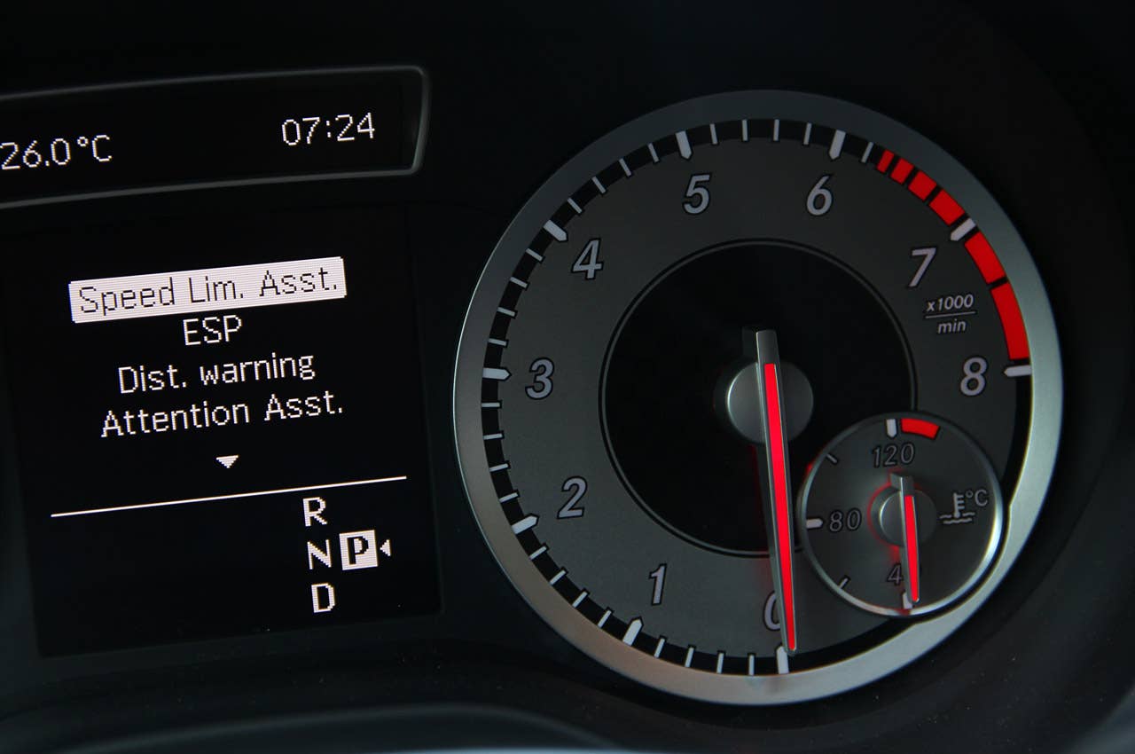 2012 Mercedes-Benz A-Class tachometer