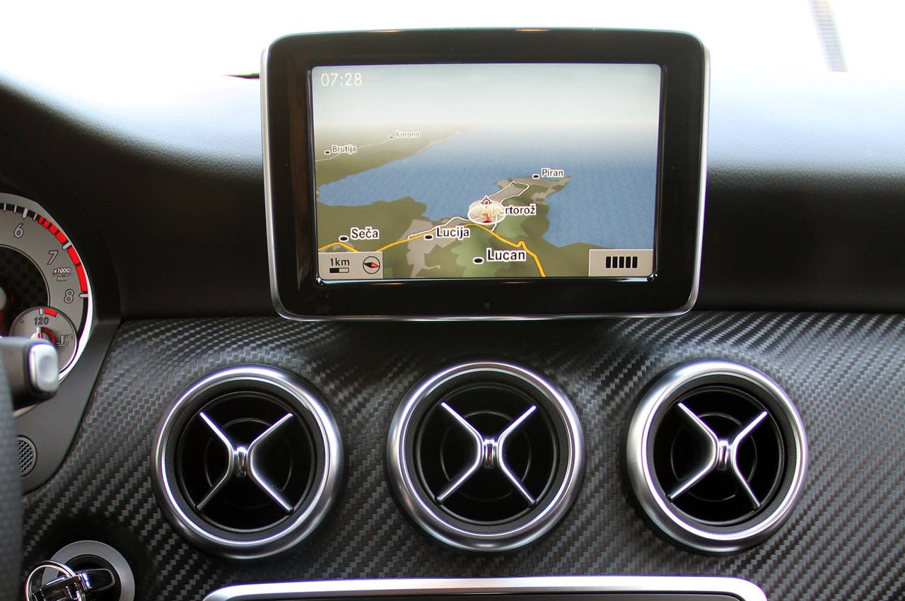 2012 Mercedes-Benz A-Class navigation system