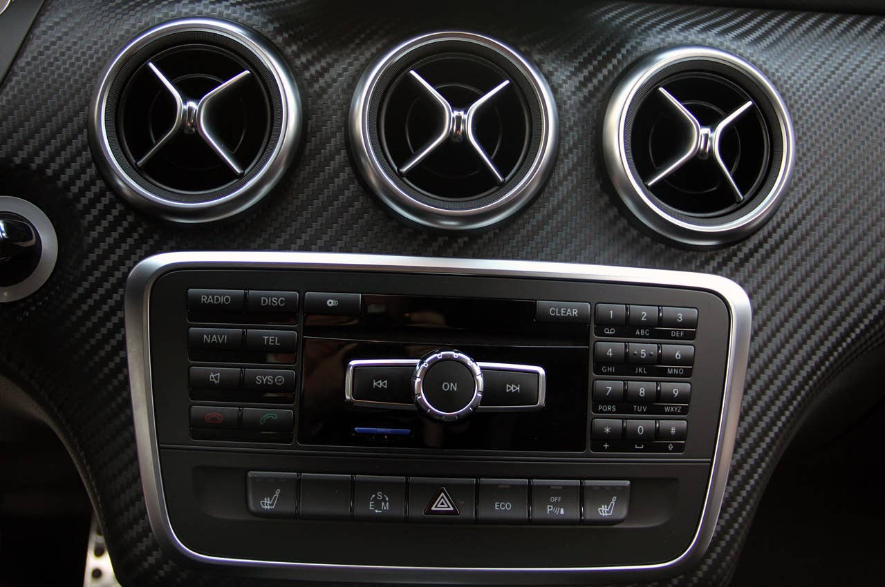 2012 Mercedes-Benz A-Class instrument panel