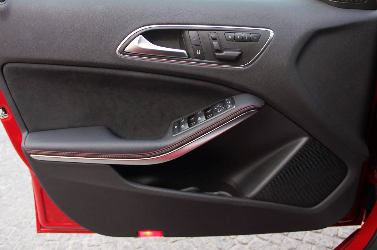 2012 Mercedes-Benz A-Class door