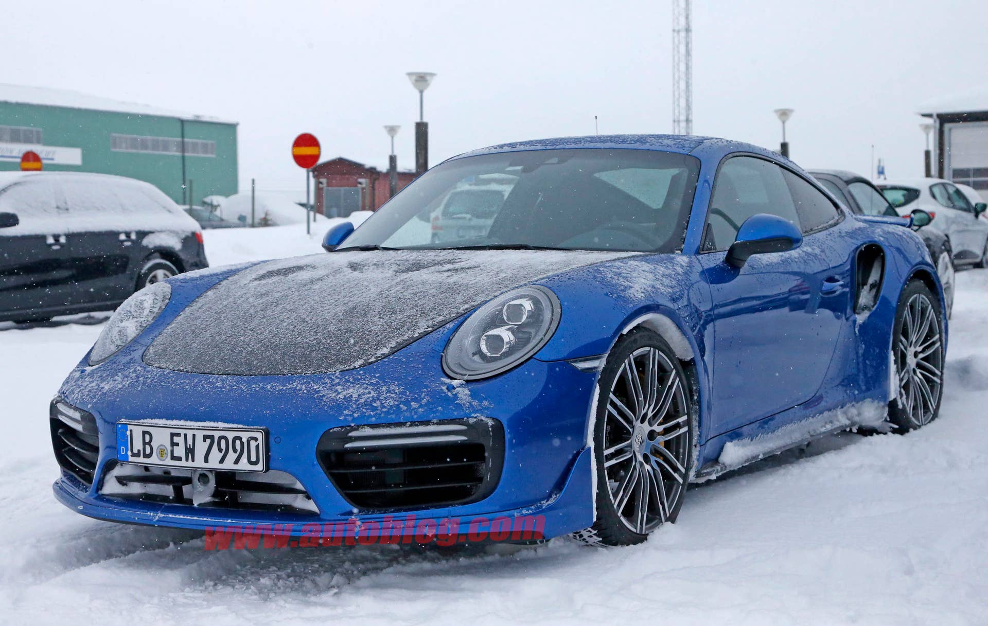 2018 Porsche 911 GT2 RS front 3/4