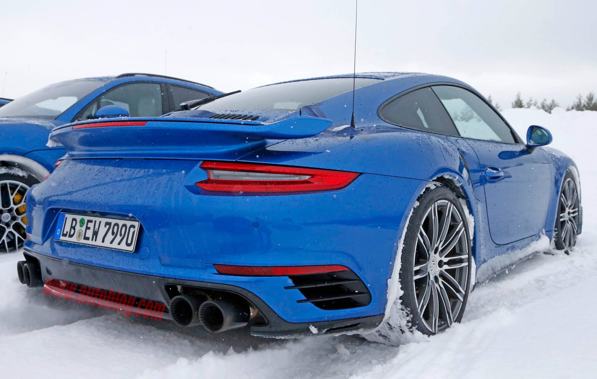 Porsche 911 GT2 RS spied rear 3/4