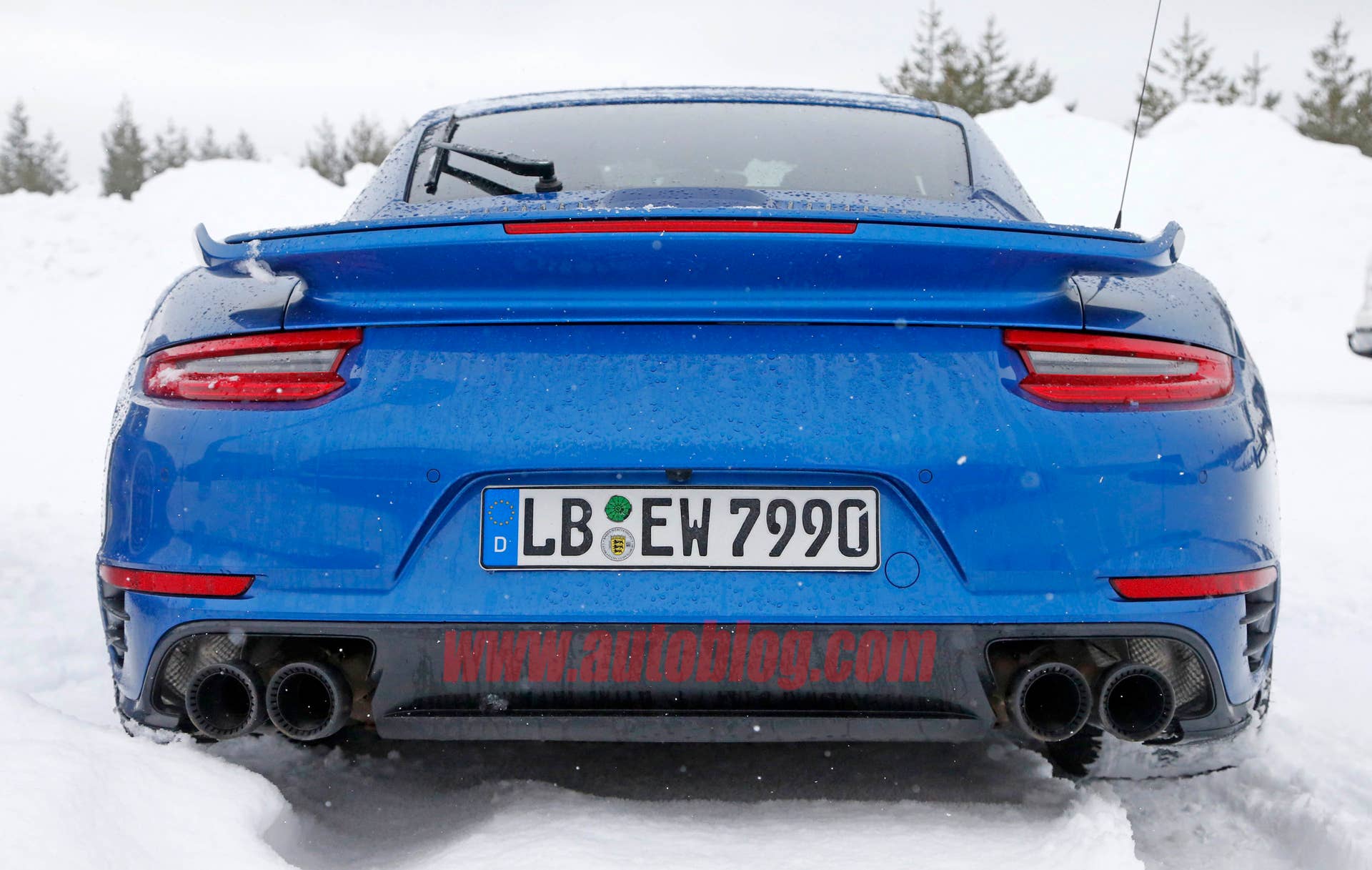 Porsche 911 GT2 RS spied rear