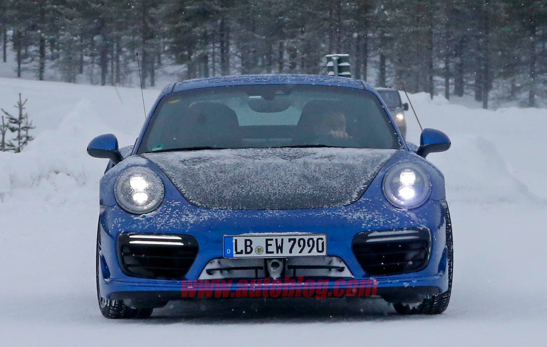 2018 Porsche 911 GT2 RS front
