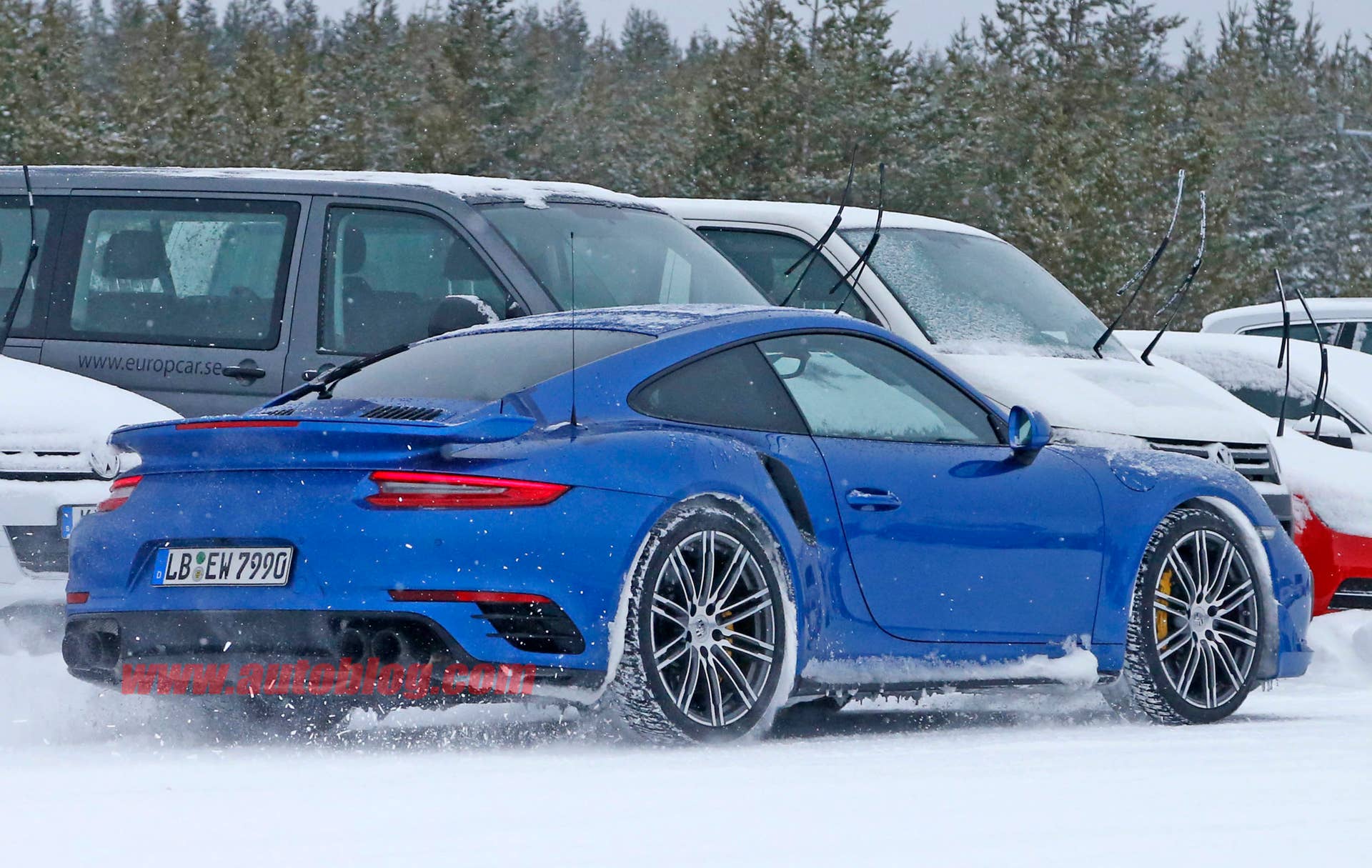 2018 Porsche 911 GT2 RS test mule rear 3/4