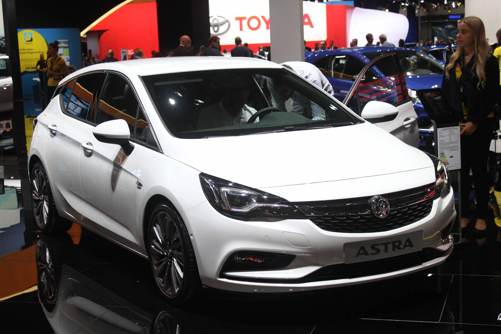 The new 2016 Opel Astra at the Frankfurt Motor Show, front three-quarter view.