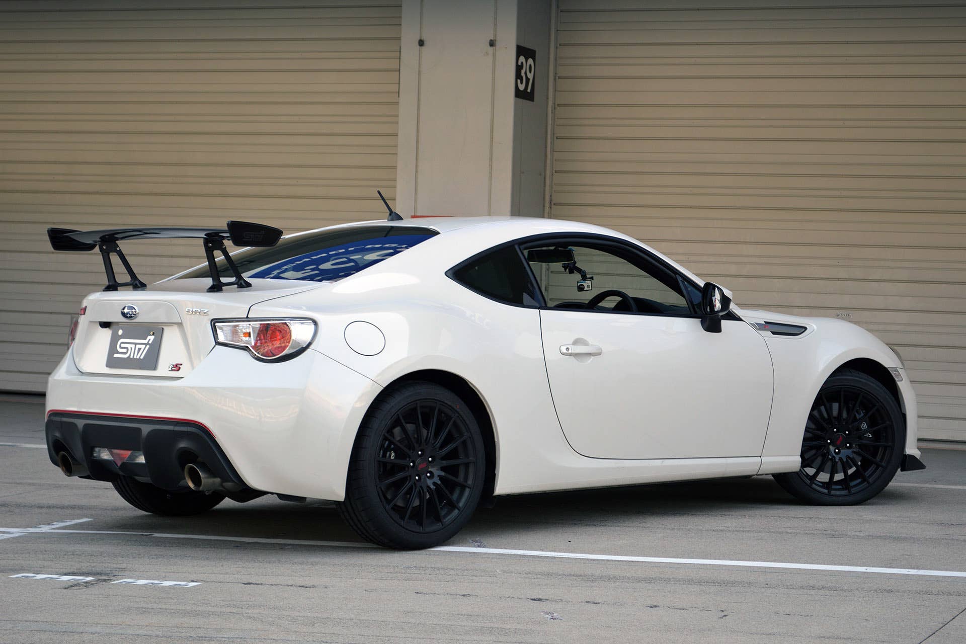 2015 subaru brz ts white rear
