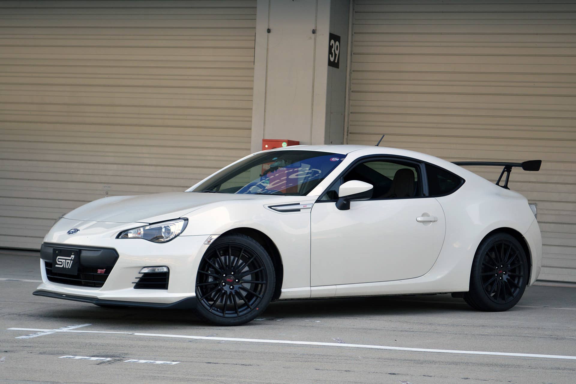 2015 subaru brz ts white front