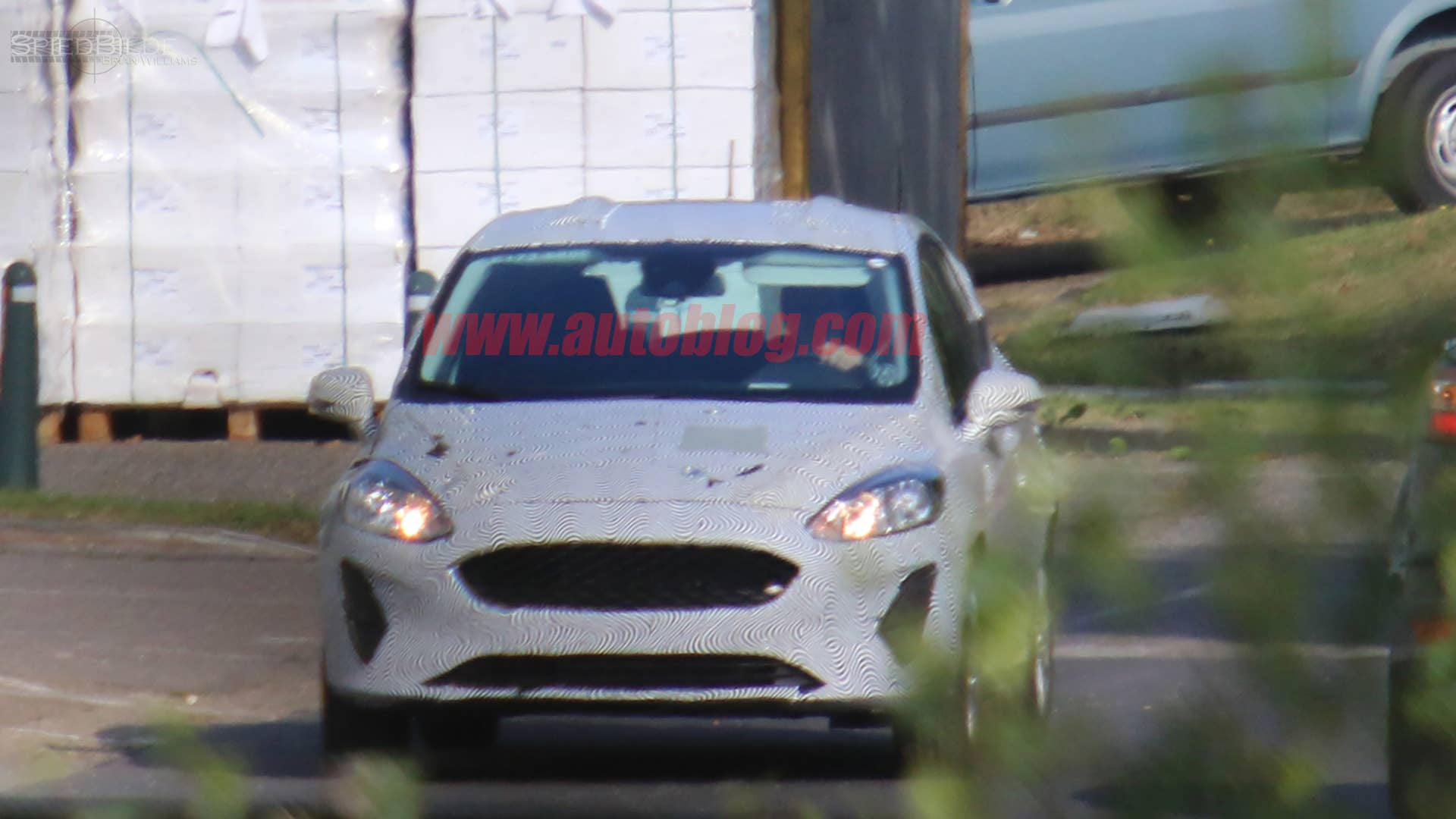 Spy-Shots of Cars This image has been optimized for a calibrated screen with a Gamma of 2.2 and a colour temperature of 6500°K