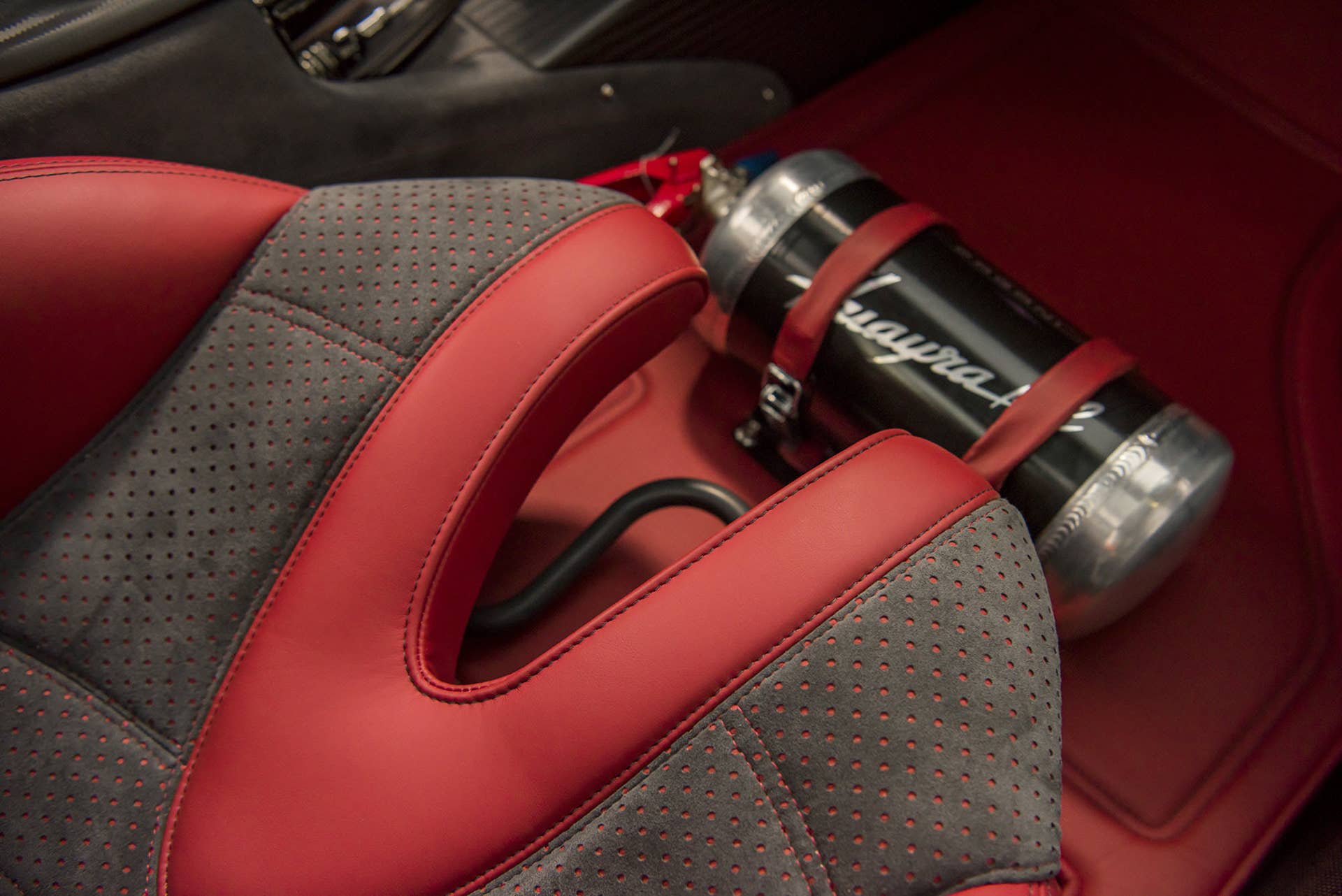pagani huayra bc seat above