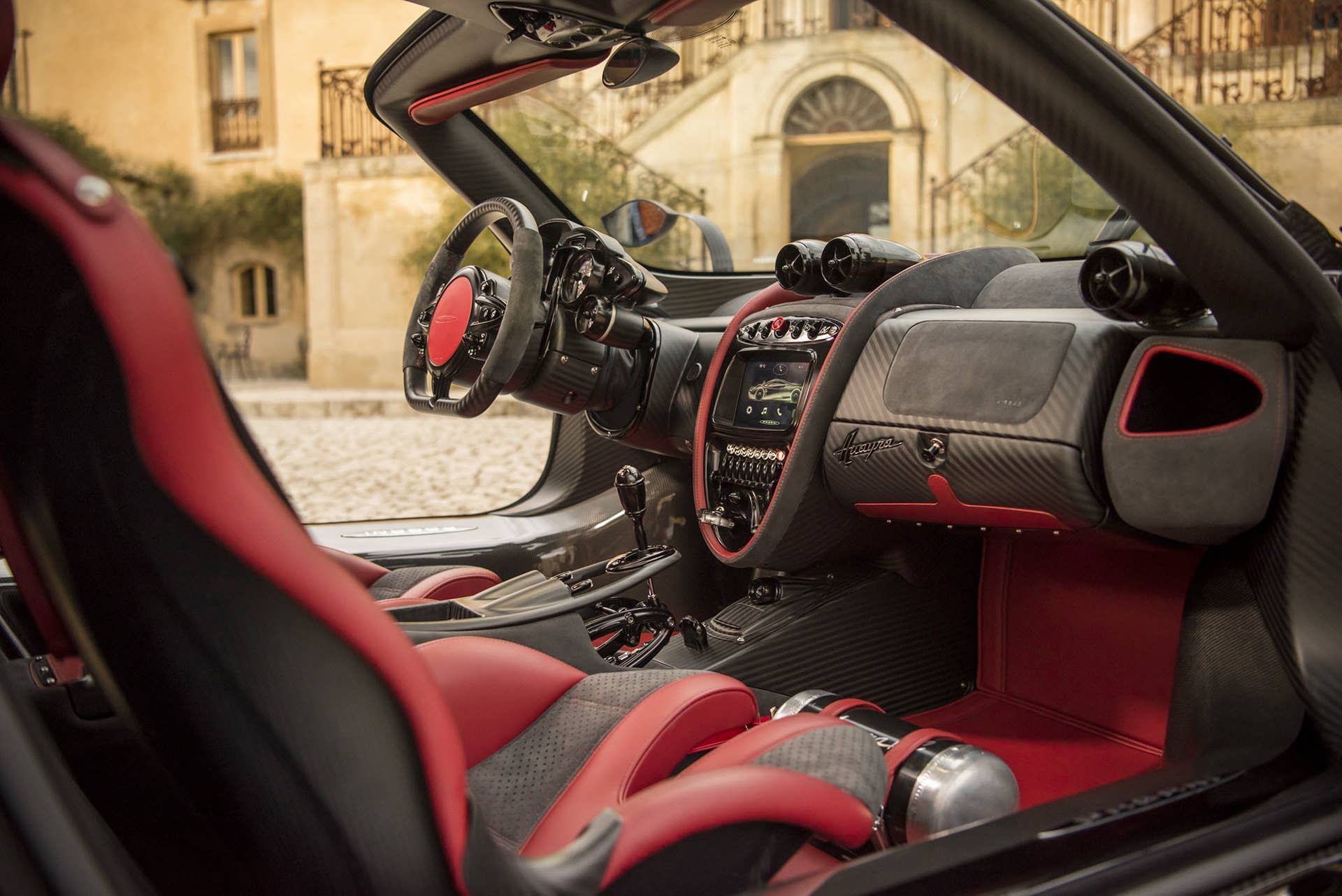 pagani huayra bc interior