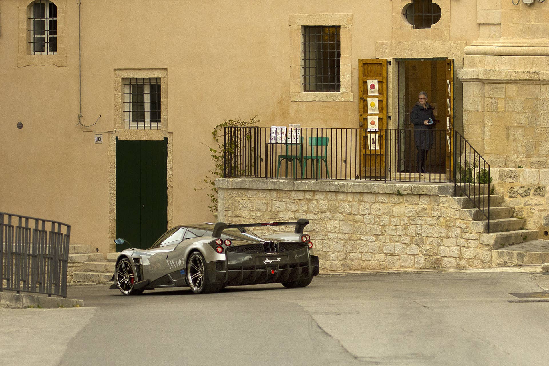 pagani huayra bc rear street