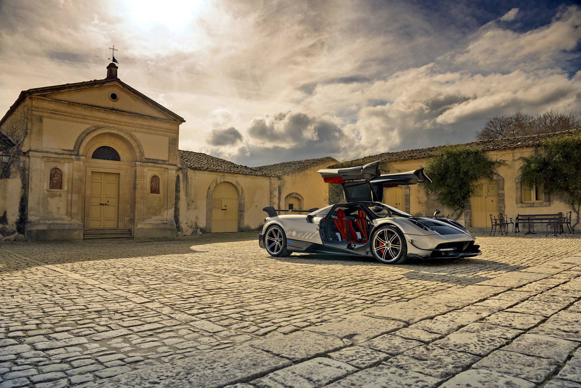 pagani huayra bc doors open