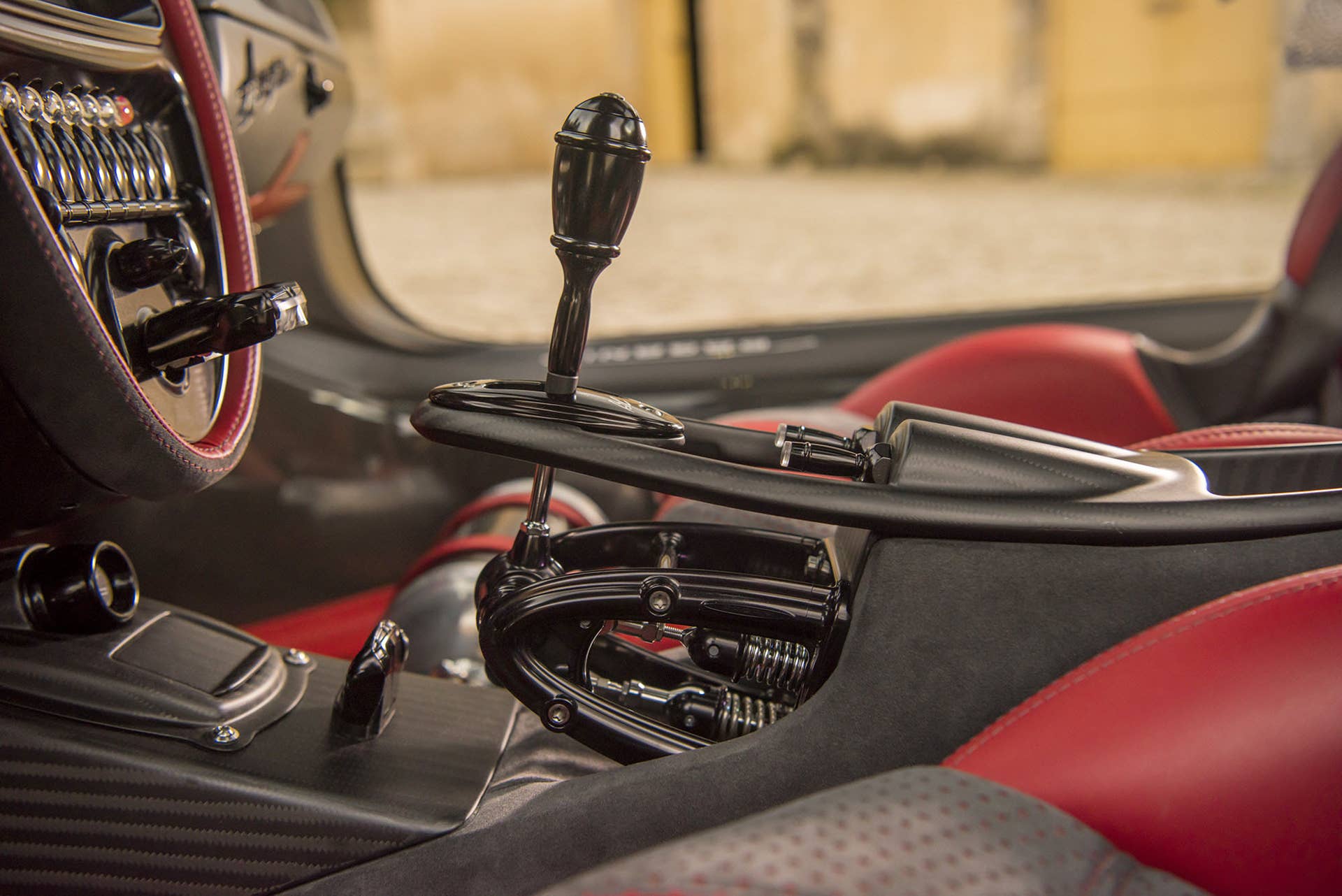 pagani huayra bc gearshift