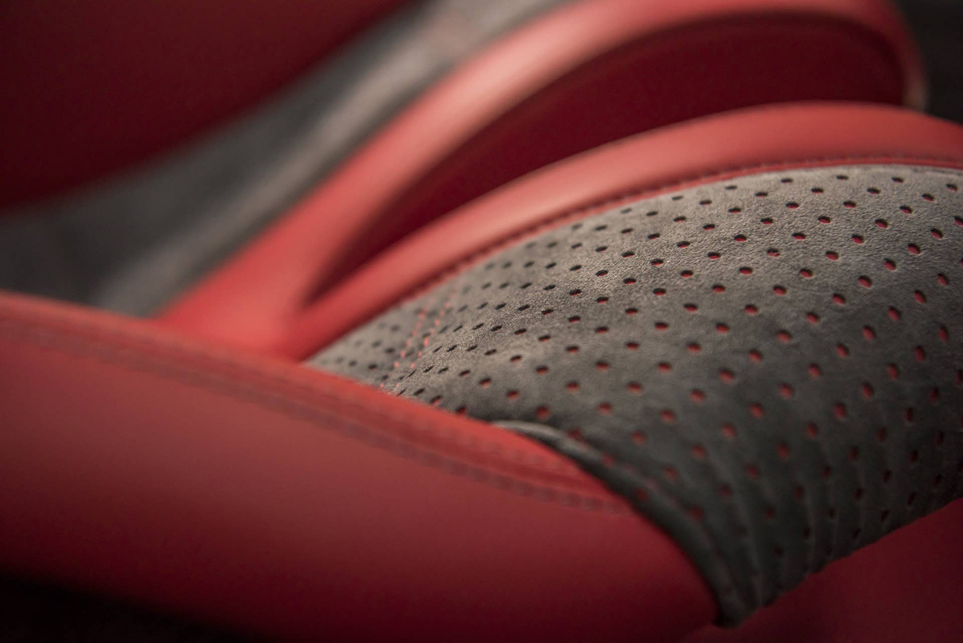 pagani huayra bc seat detail