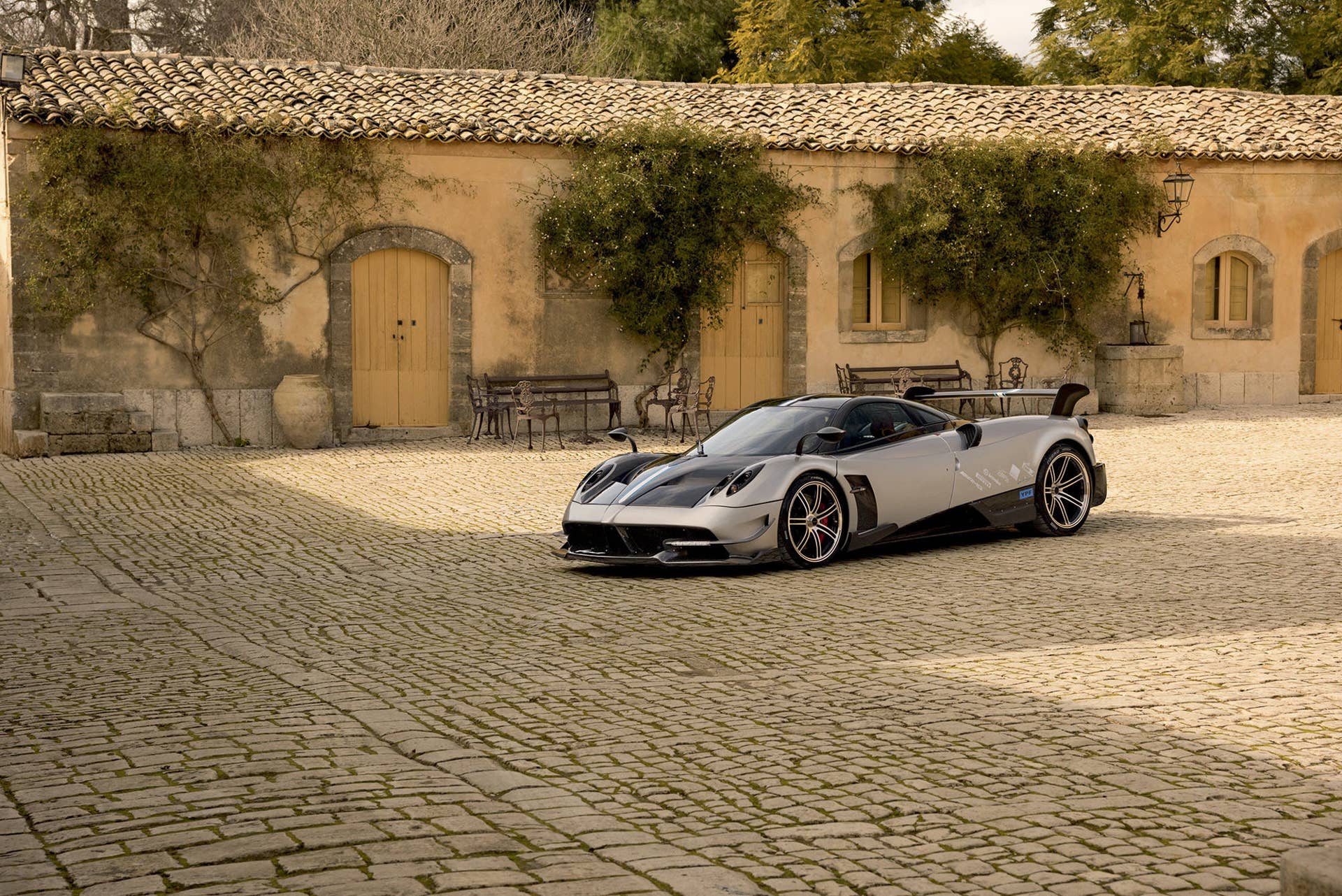 pagani huayra bc plaza