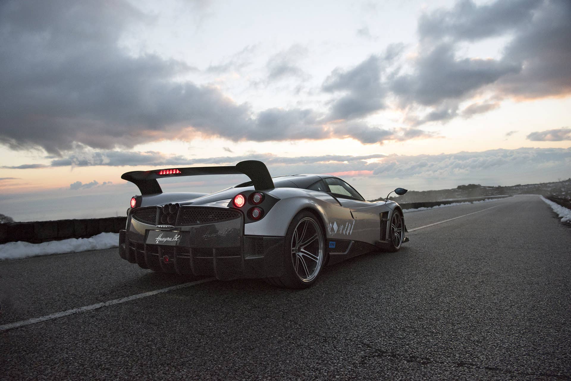 pagani huayra bc rear snow