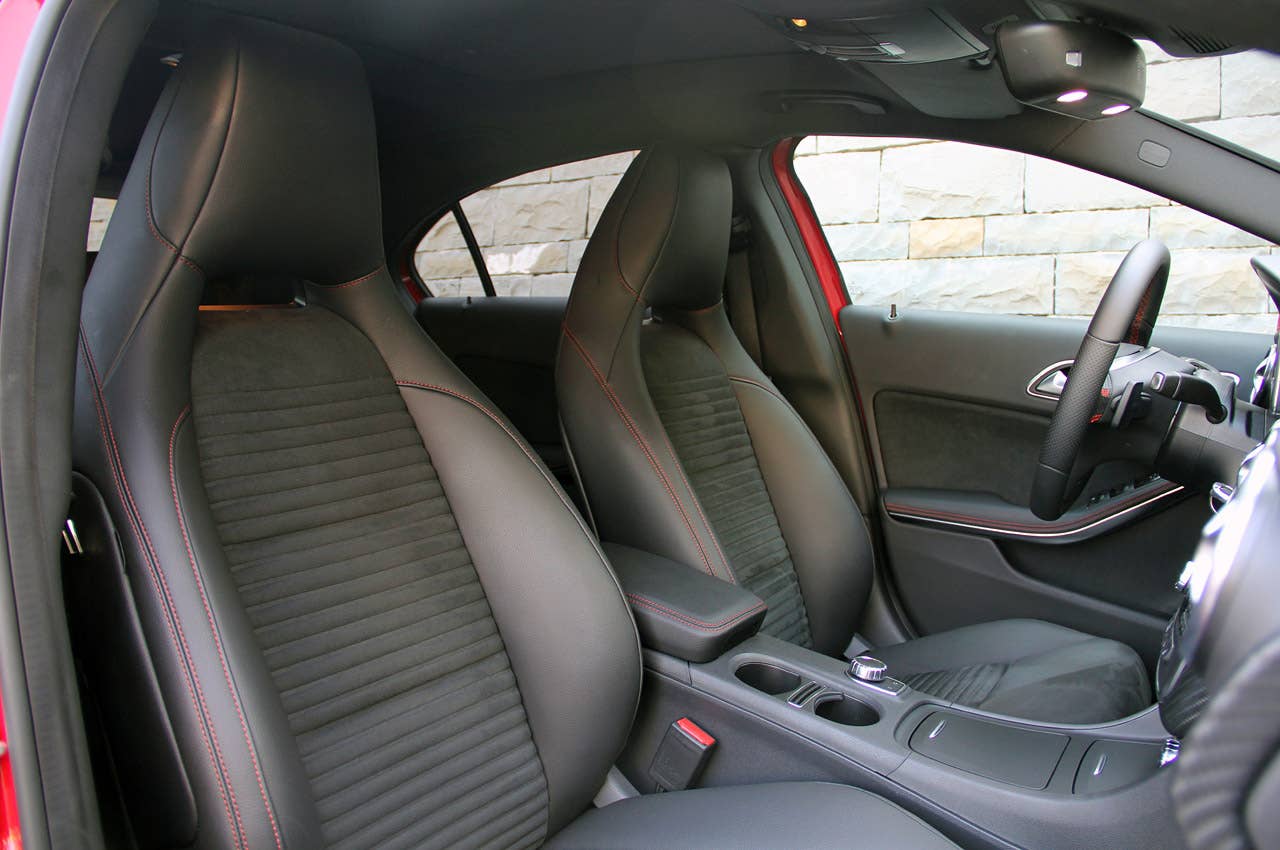 2012 Mercedes-Benz A-Class front seats