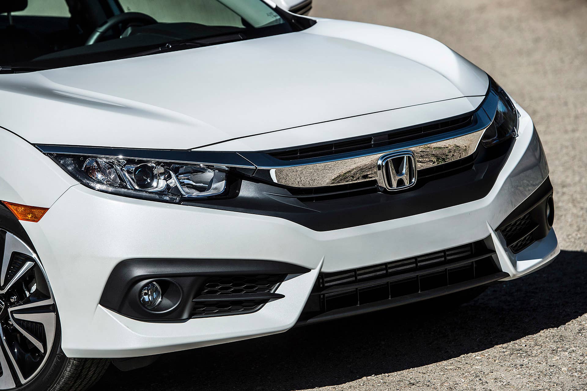 2016 Honda Civic front detail