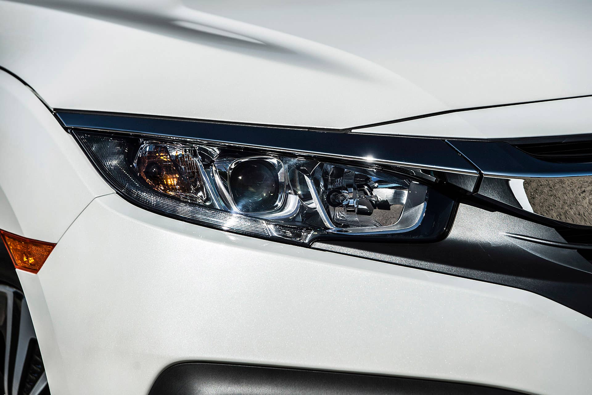 2016 Honda Civic headlight