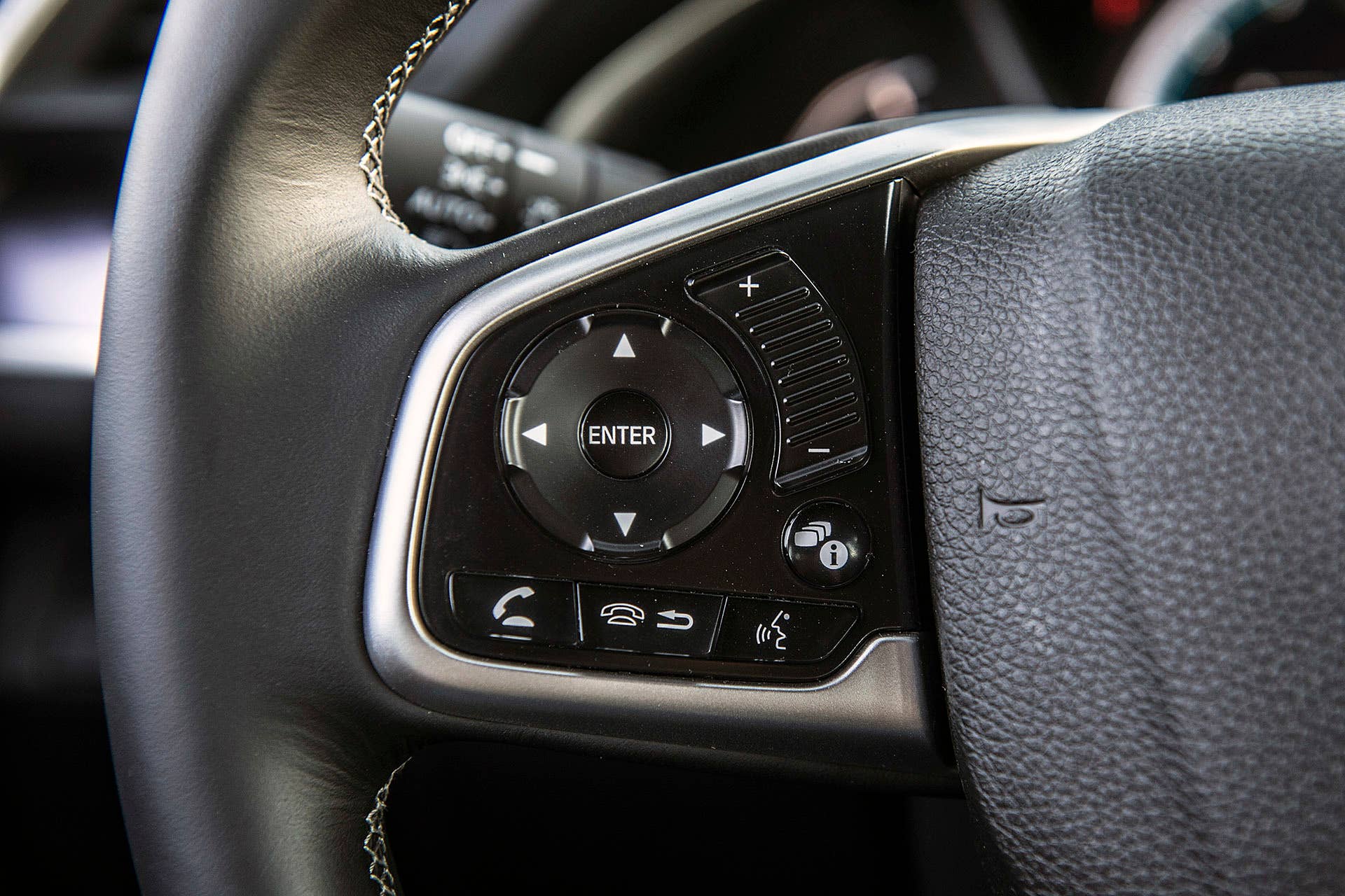 2016 Honda Civic steering wheel controls