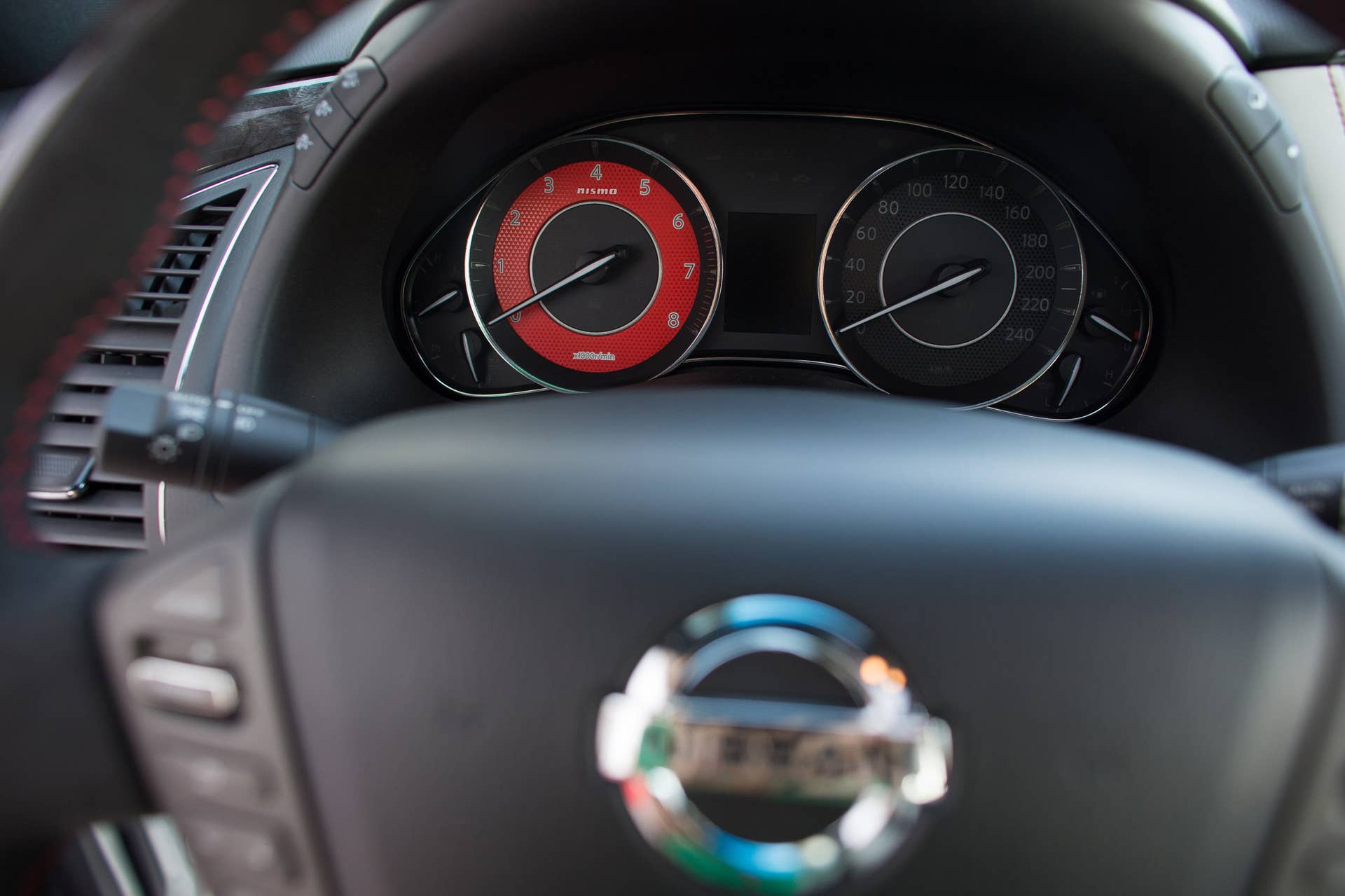 Nissan Patrol Nismo instruments