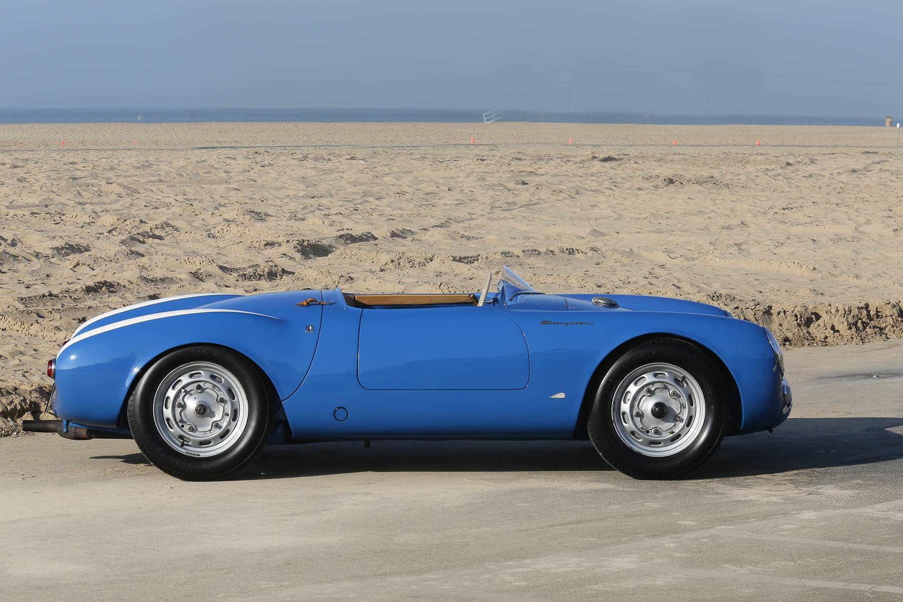 1955 Porsche 550 Spyder profile