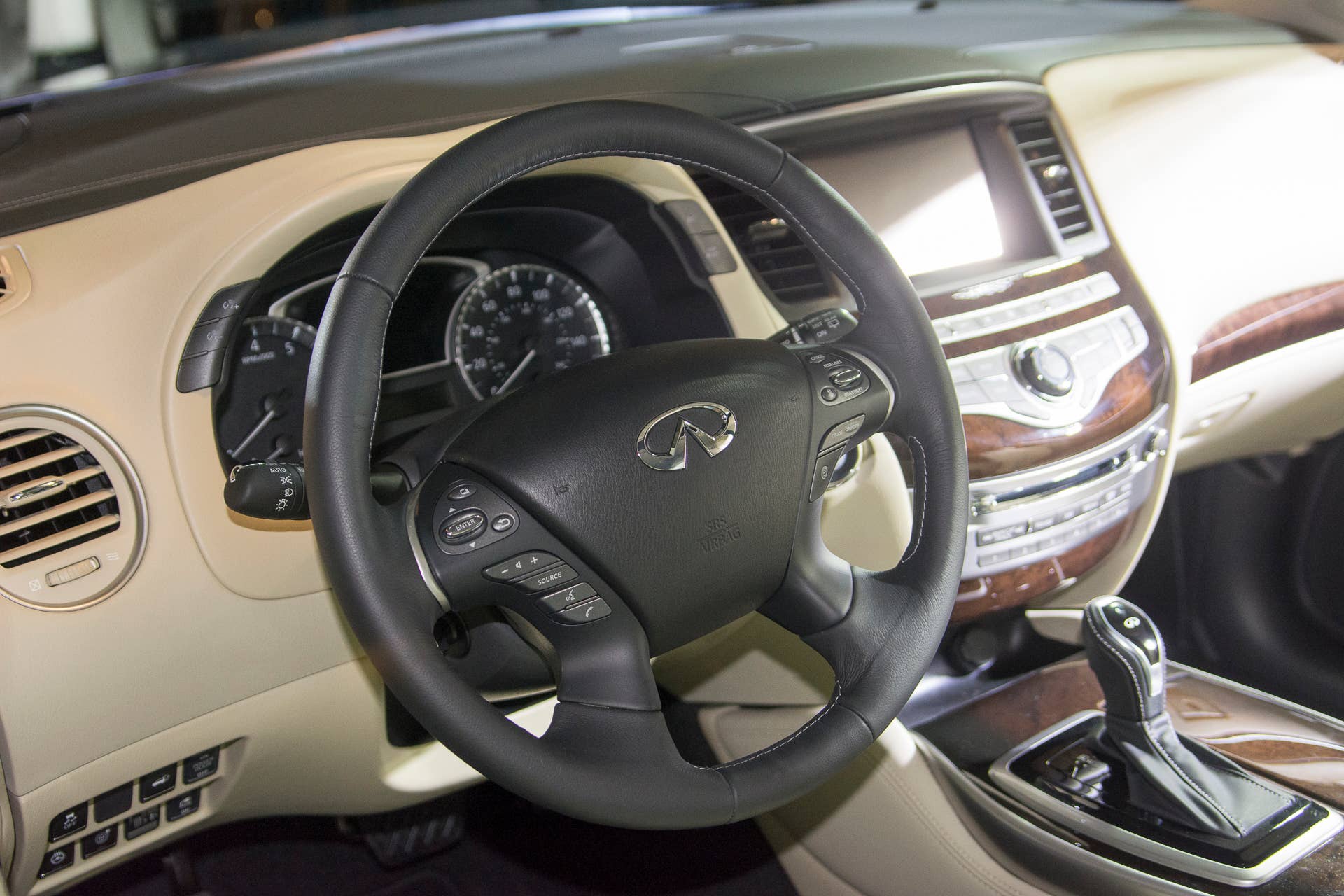 2016 infiniti qx60 cabin interior