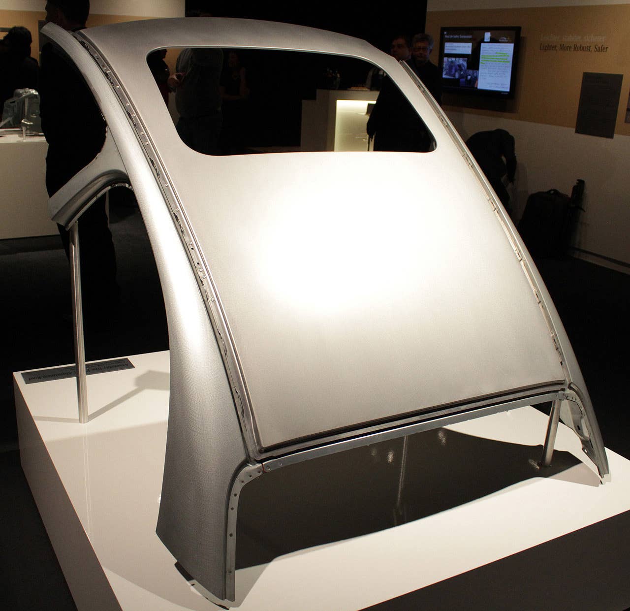 The aluminum roof panel of the 2015 C-Class, affixed to a cutaway portion of the bodyshell.