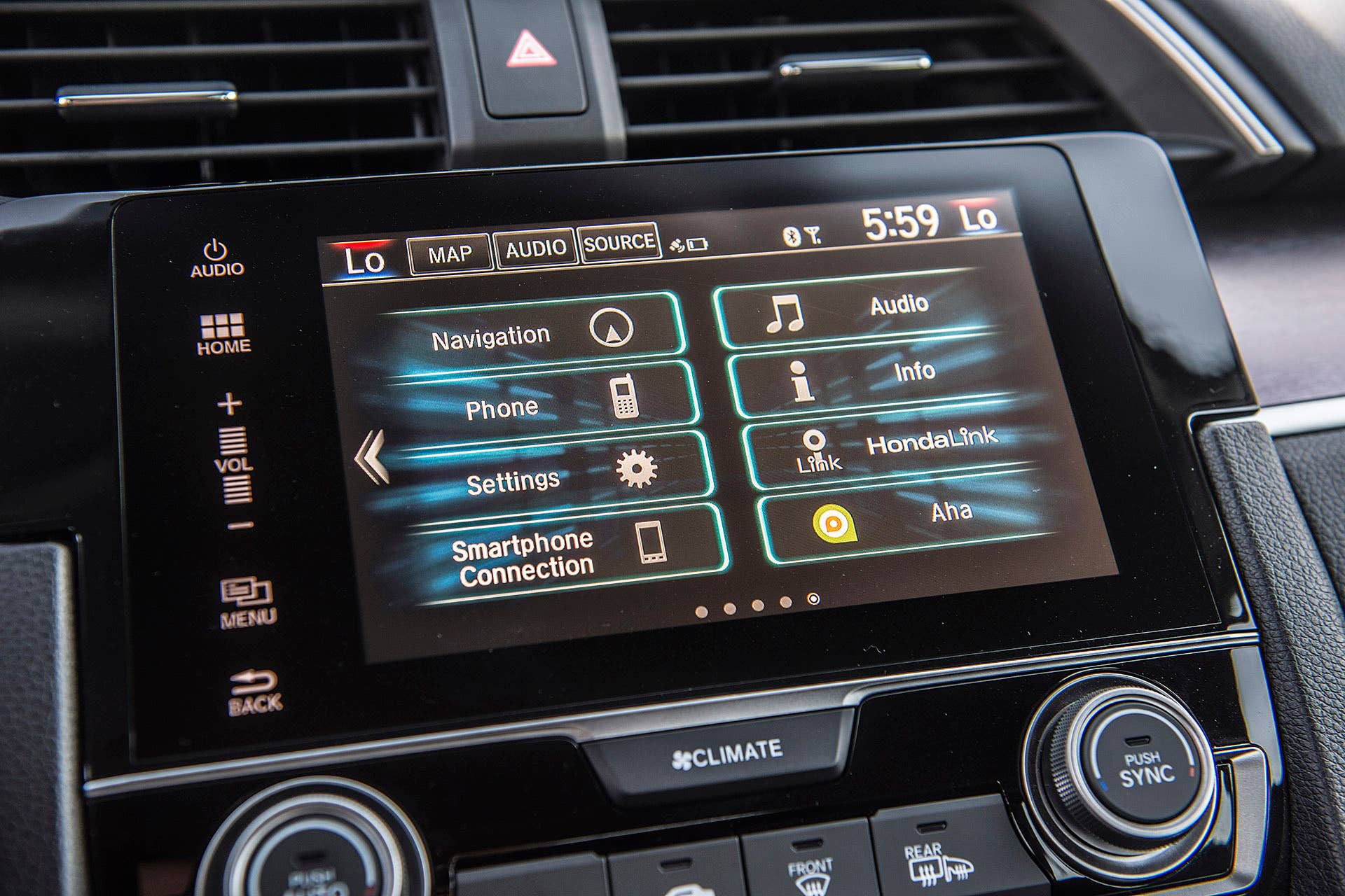 2016 Honda Civic infotainment system