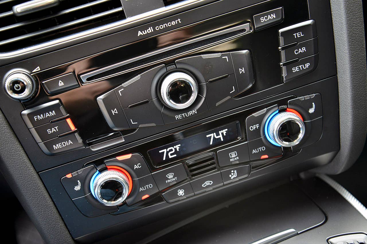 2013 Audi Allroad 2.0T Quattro instrument panel
