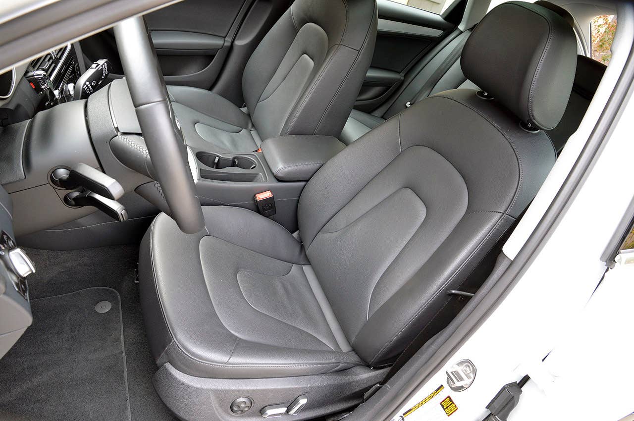2013 Audi Allroad 2.0T Quattro front seats