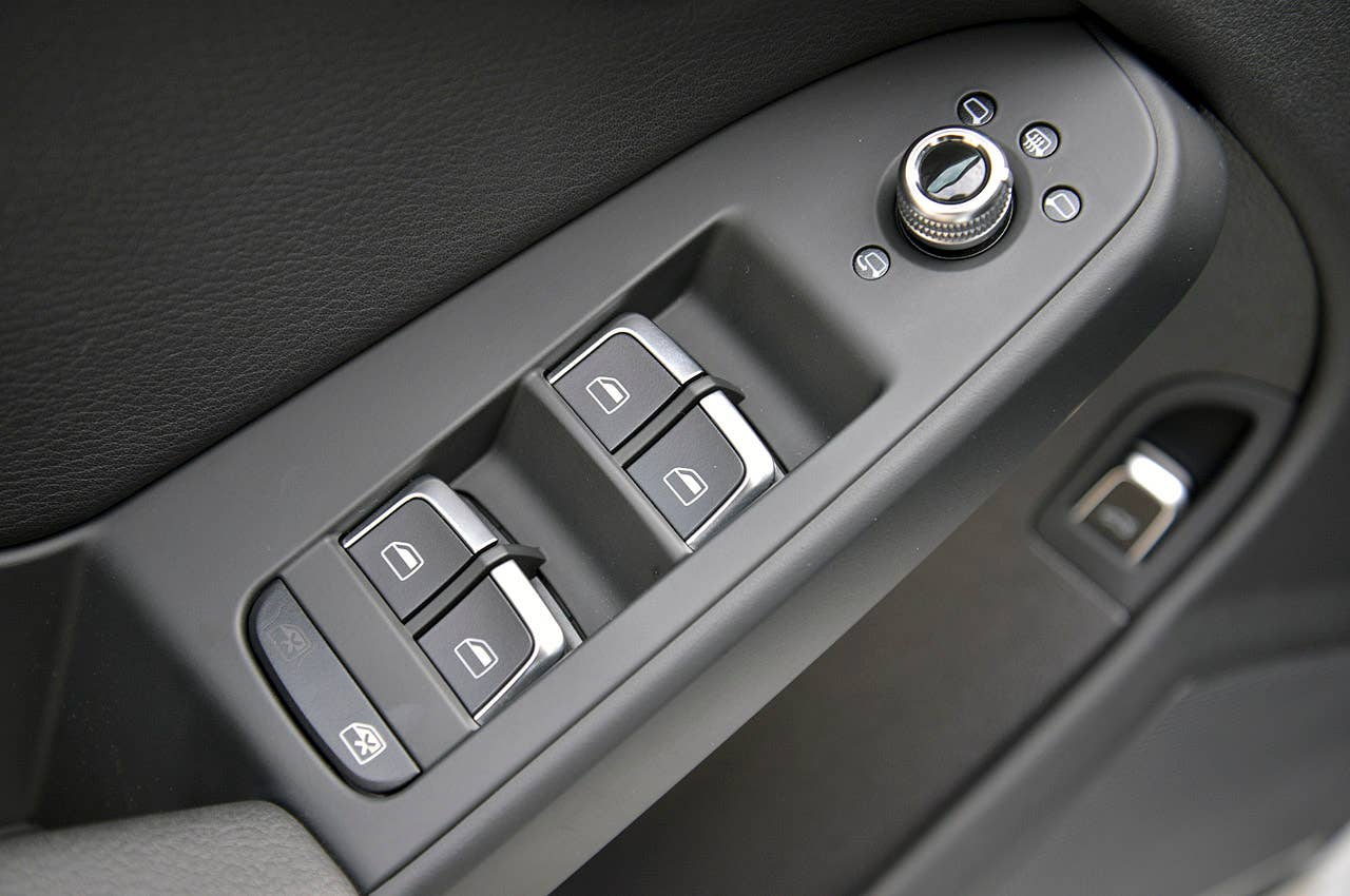 2013 Audi Allroad 2.0T Quattro window controls