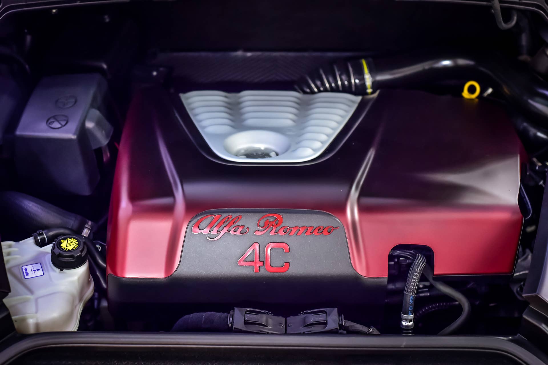 Alfa Romeo 4C by Garage Italia Customs engine