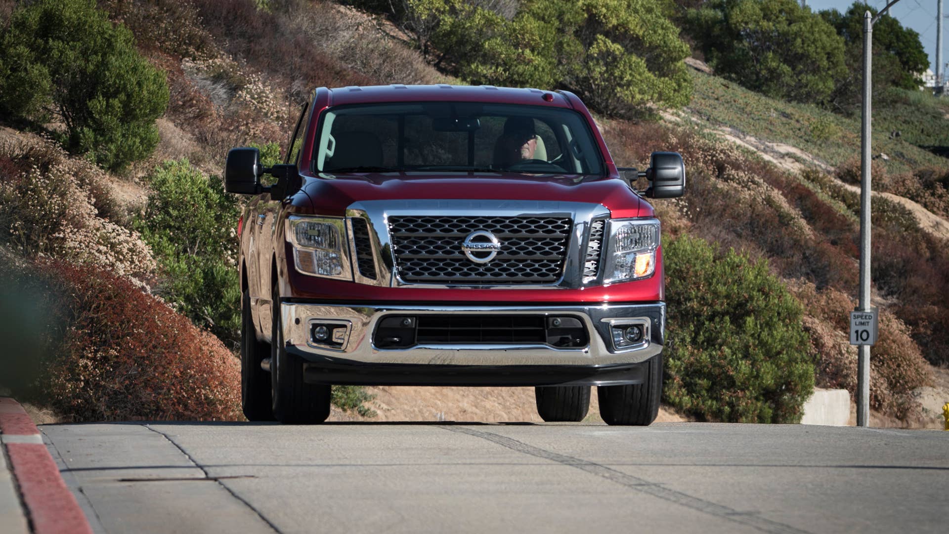 2017 Nissan Titan Single Cab front