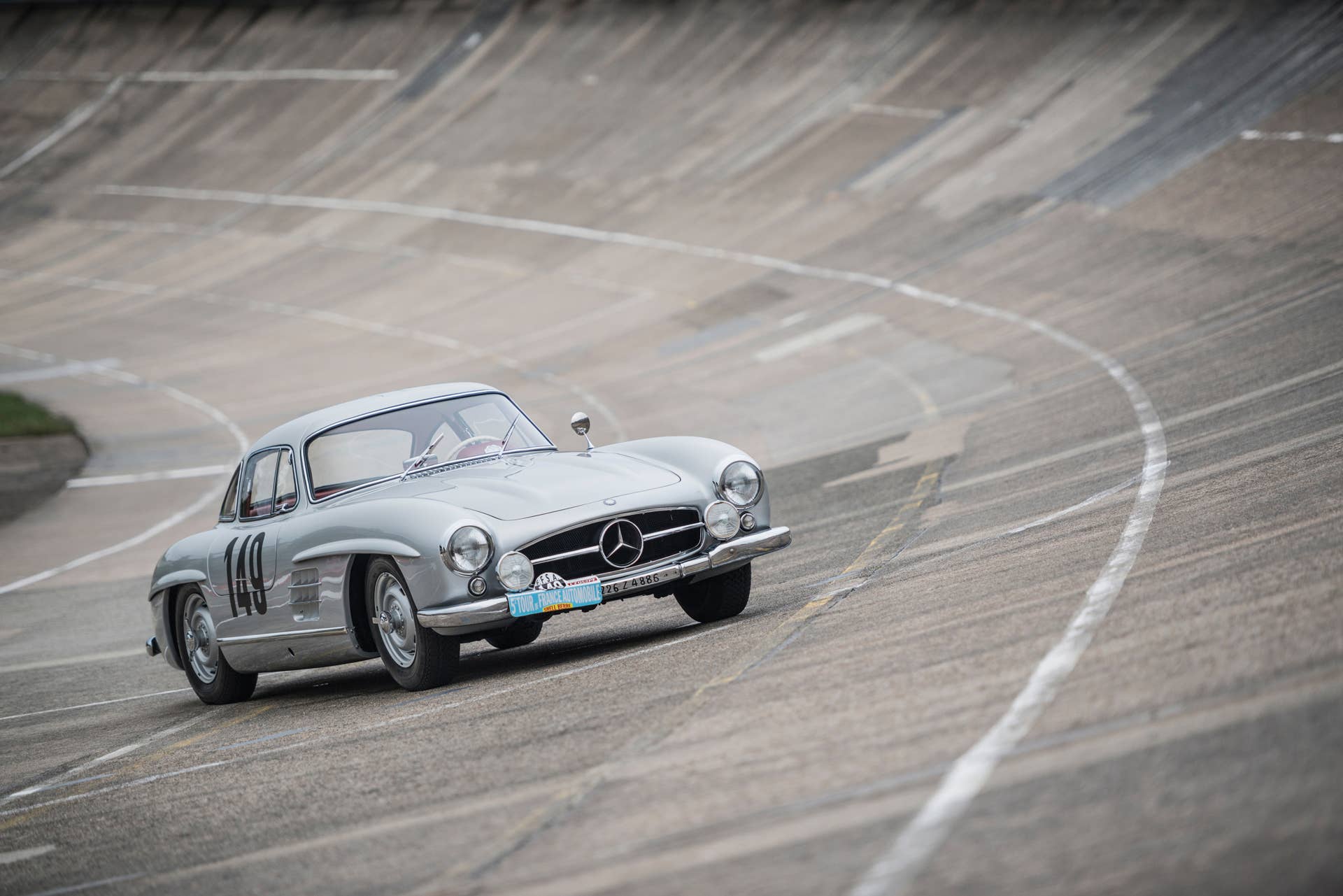 Mercedes-Benz 300 SL Gullwing front 3/4