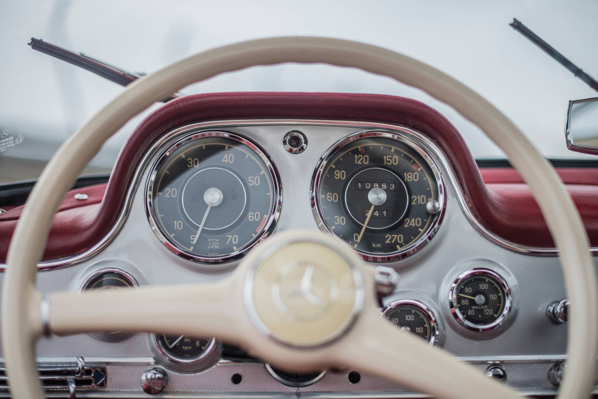 Mercedes-Benz 300 SL Sportabteilung Gullwing instruments