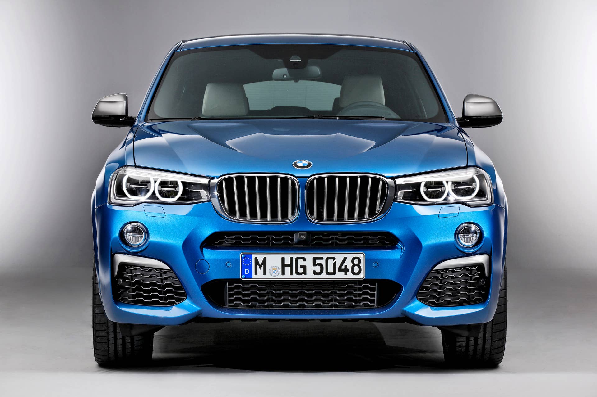 BMW X4 M40i front studio