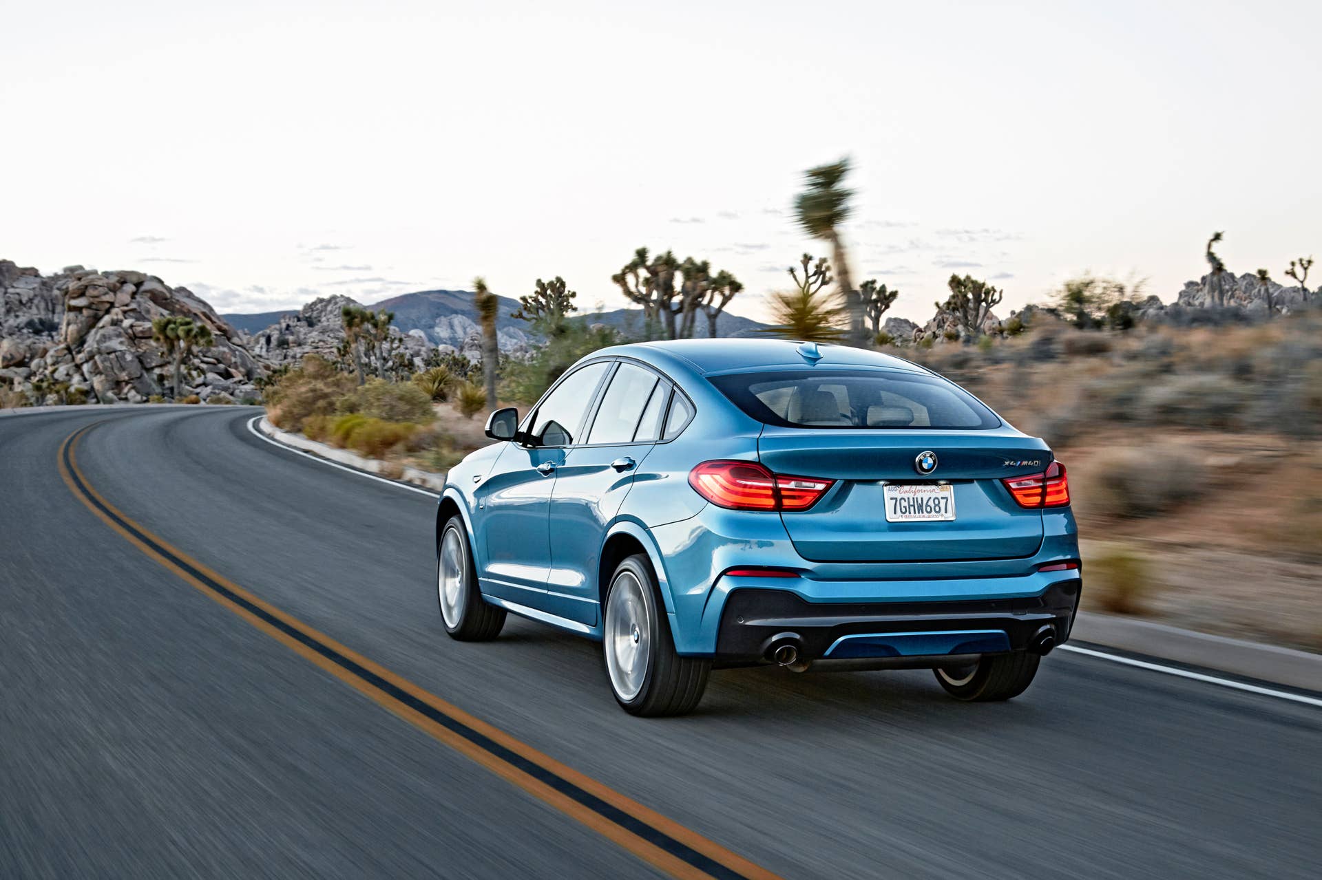 BMW X4 M40i rear 3/4 view
